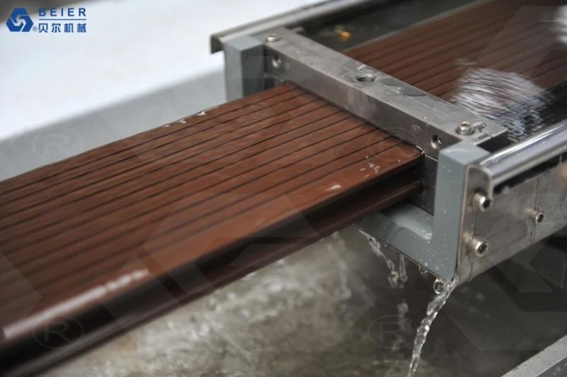 PVC WPC/Wood Plastic Composite Board Profile Extrusion/Production Line