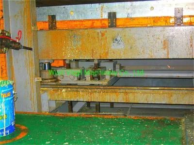 Customized Polyurethane Spray Machine for Sandwich Panels Production Line