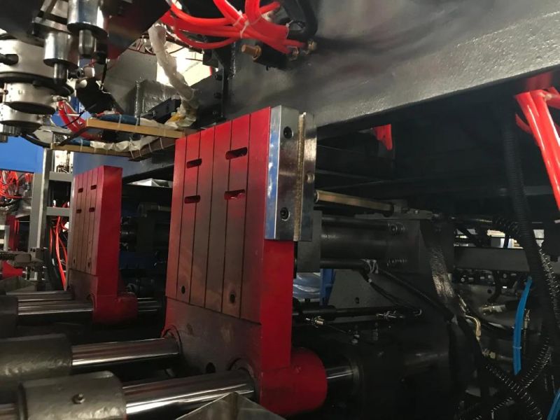 Ce Approved High Speed Automatic Blow Moulding Machine (PXB70D)
