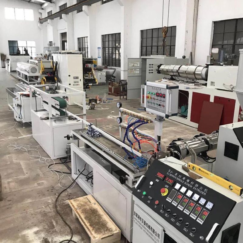 Sj-65 LED Diffuser Single Color/Two Color Tubes Profile Making Machines of Single Screw