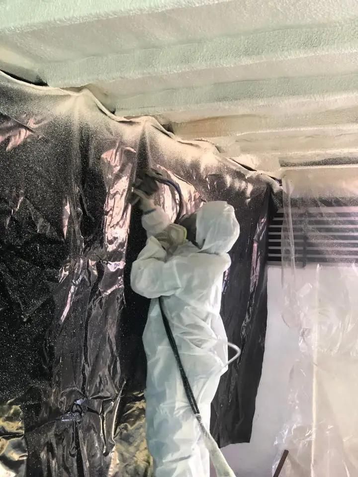 Reanin-K2000 Machine for Making Polyurethane Foam for Roof Insulation