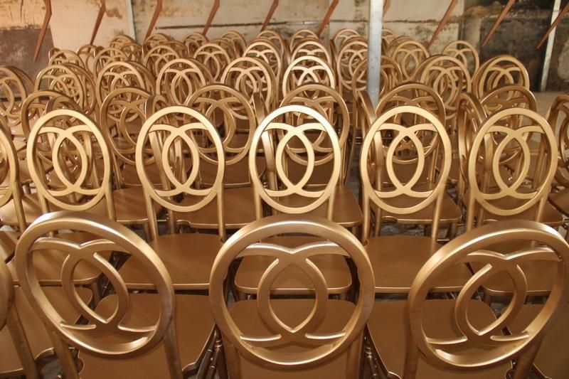 Wholesale Outdoor Solid Wooden Banquet Clover Wedding Dining Chairs