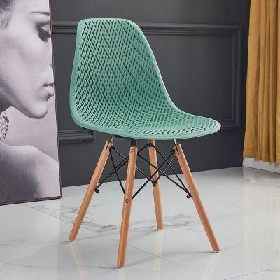 PP Cheap Durable Custom Plastic Restaurant Chair Cadeira Emes Eiffel 4 Pecas Italian Design Dining Chairs