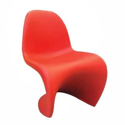 Wholesale Artist Customized Color Horn Dining Plastic Outdoor Chair