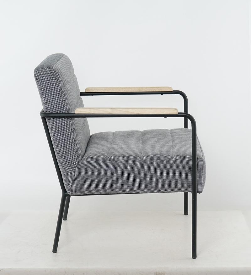 New Design Furniture Lounge Leisure Chair with Rubber Wood Armrest