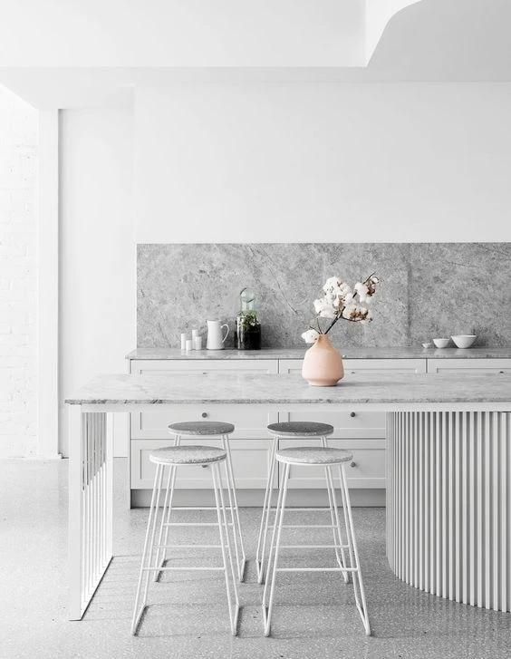 China Manufacturer Wholesale Luxury Acrylic Finish Shaker Door Design Kitchen Cabinet