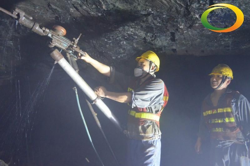 Pneumatic Hammer Yt28 Rock Drill with Long Life Time