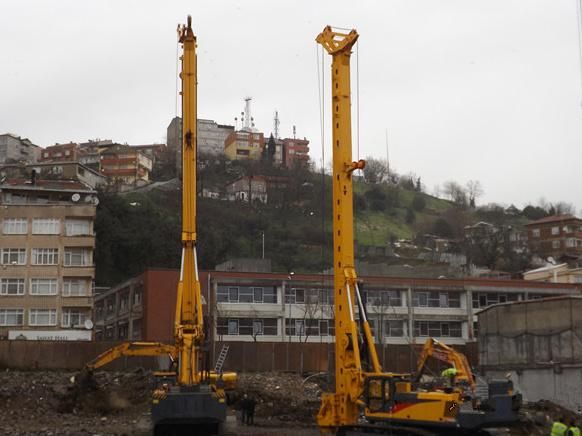 Diameter 2.8m Drilling Depth 103m Rotary Drilling Rig (XR400E)