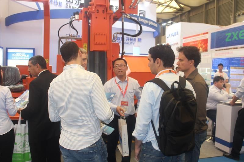 China Factory Sale Hydraulic Portable DTH Water Well Drill Machine Rig G140yf