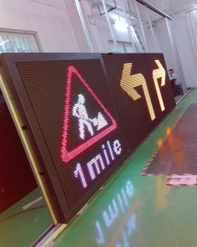 P20 Variable Message Sign En12966 Traffic Message Signs 2 mm Aluminum Alloy for Highway and Roads 12400 Nits 320X160 mm 3-5 Years