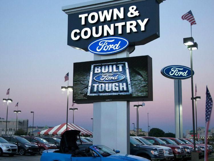 High Resolution LED Display Screen Outdoor Advertising Panel Signs